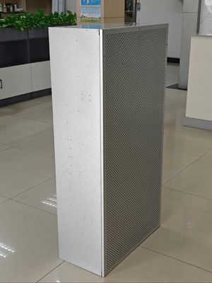 هود جریان لامینری حرفه ای با درجه تصفیه 100 درجه استاندارد ISO14644-1 و کارایی فیلتر ≥ 99.99٪